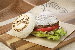 Illustration for article titled Soon, You Can Eat Gundam Burgers in Japan
